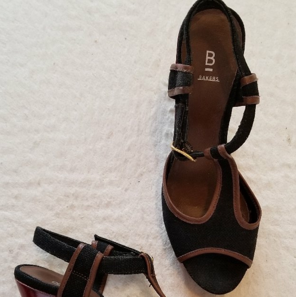 Sandal - Picture 2 of 2